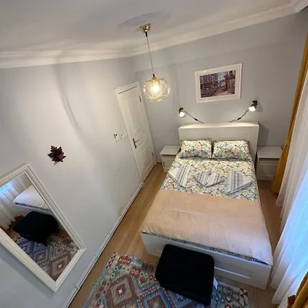 Taksim Square House Apartment *